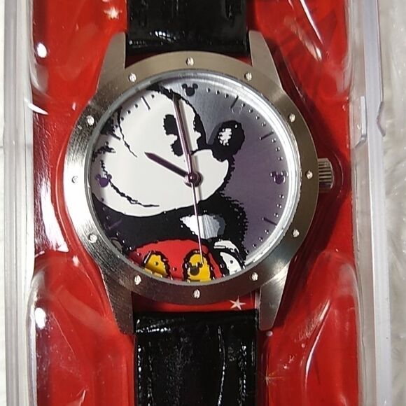 Mickey Mouse Watch Limited Release Disney World - Picture 1 of 9